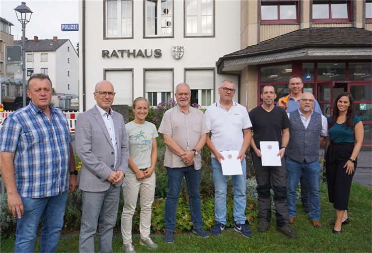 Zwei Mitarbeiter feiern ihr Dienstjubiläum