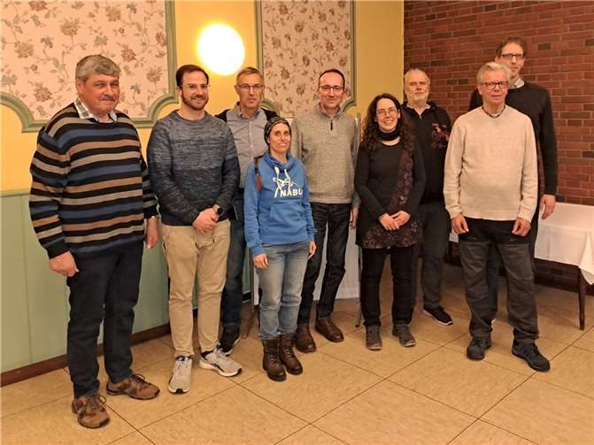 (v.l.) Hubert Schmitt, Stefan Schmitt, Heinz-Werner Lunnebach, Pia Meier, Guido Nördershäuser, Sabine Schillinger, Karl-Heinz Euskirchen, Hans-Jürgen Schneider und Jörg Mittler.  Foto: Ina Nördershäuser