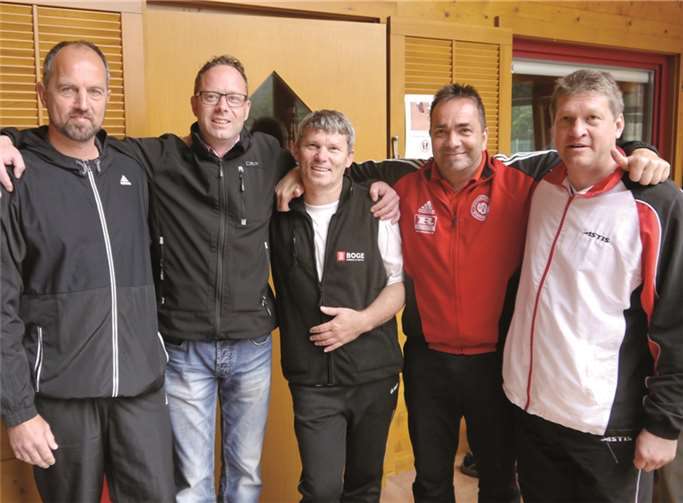 (v.l.) Jörg Heinen, Sven Schür, Frank Nelles, Ralf Eitelberg, Kai Dalkowski. Dietrich Rockenfeller TC Steimel