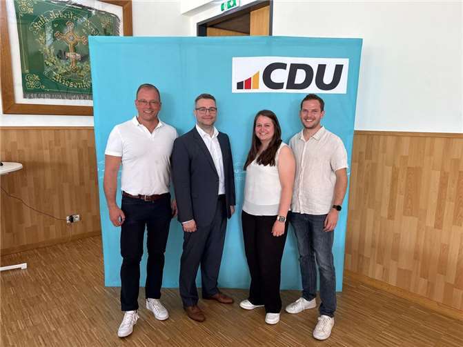 (v.l.) Jörg Lempertz, Torsten Welling, Julia Schröd und Lukas Ellerich. Foto: privat