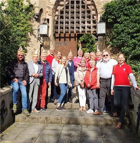 v.l. Johannes Lauer, Adalbert Dornbusch, Hans-Peter Münch, Günter Groß, Maike Güllering, Katharina Groß, Reiner Burkard, Hermann Schroeder, Ursula Scheeben, Ute Groß, Michael Güls, Hilde Klein, Gerd Schäfer, Winfried Sauer und Anna Sauer. Foto: NCV