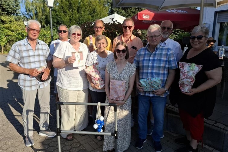 vl.: Jürgen Schubert, Robert Landeck, Anette Fastenrath, Ralf Kess, Uschi Schunk, Lara Möhren, Walter Köbbing, Heinz Höhnerbach, Heinz-Peter Marhöfer, Bruni Hermes