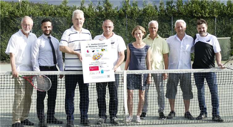 v.l. Karl-Heinz Carle (Stadtsportverband), Herr S. Margarian (KSK), Schirmherr Stefan Raetz, Frank Schneider, Petra Conrad (TC Flerzheim) Dirk Melchior (TK Am Stadtwald) Hans-Dieter Jandrey (SPRW Rheinbach) und Frank Jonas (SW Merzbach)Foto: privat