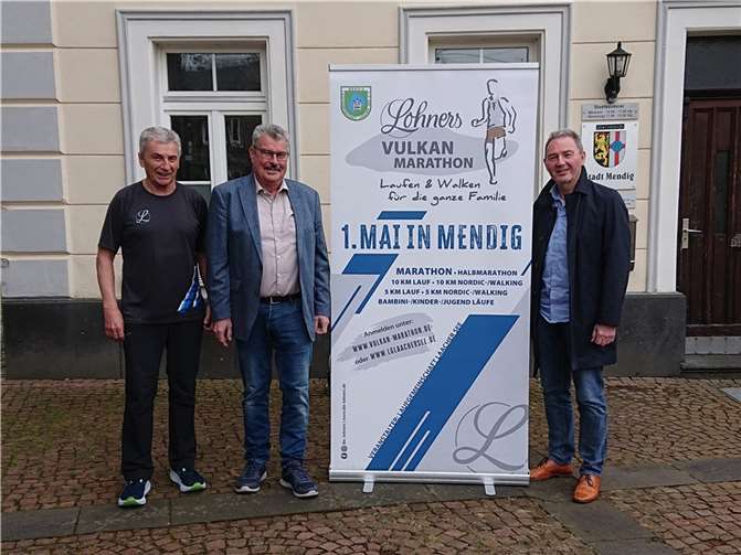 (v.l.) Klaus Jahnz, Stadtbürgermeister Peter Ammel und Frank Schäfer. Foto: Bibiana Koch-Mittler