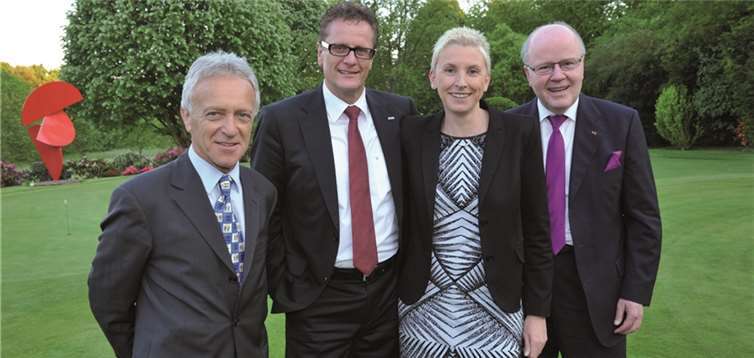 (v.l.) Klaus-Peter Thaler, Cofely-Geschäftsführer Manfred Schmitz aus Grafschaft, Petra Behle, Gerhard Becker (Organisator der Tour der Hoffnung).  Privat