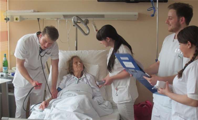 (v.l.) Malte Hargens, Stephanie Tews, Gianluca Kindler, Soumaya Amdouni. Privat