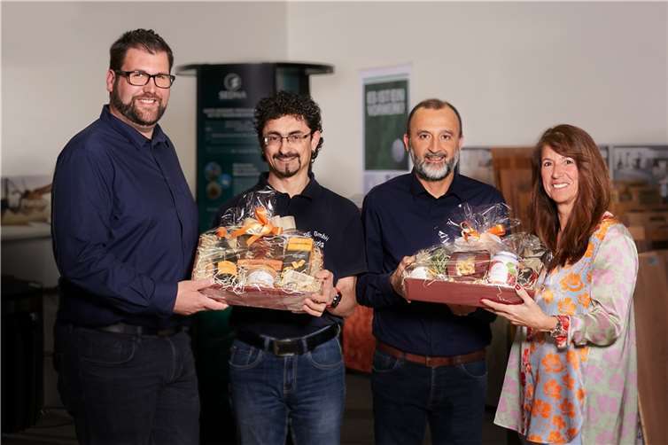 (v.l.) Marcel Müller (Geschäftsführer), Luis Rodrigues (Beratung/Verkauf), Ferat Büyükyarma(Prokurist), Beate Ebert (Inhaberin).  Foto: DeborahFotografie