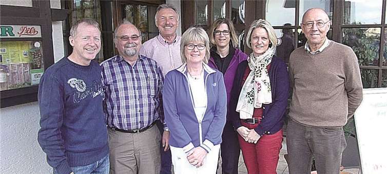 (v.l.) Michael Hartmann, Klaus Kreuser, Hans-Werner Remy, Sabine Busch, Gabi Kessler, Julia Leitner und Dietmar Hasler, wegen Urlaub fehlt Heinz-Günter Reffgen.privat