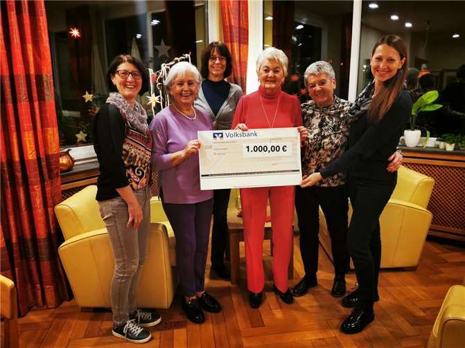 (v.l.) Michaela Schmitz, Ingeborg Bernards, Andrea Jahnen (Vorstand KSB Ahrweiler), Christa Neunkirchen, Gabi Kolletzko, Klara Weitzel (Vorstand KSB Ahrweiler).  Foto: privat