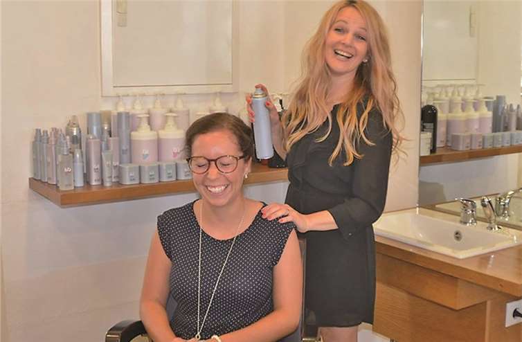 v.l.: Michelle Skruth und Doreen Adams.Privat