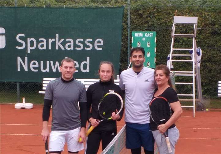 v.l. Nicola Petrovic, Ana Hirth, Benjamin Hassan, Fadja Hassan.