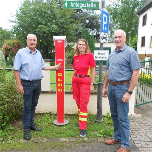 (v.l.) Ortsbürgermeister Klöckner, 1. Vorsitzende Andrea Bomm und VG Bürgermeister Fred Pretz.
