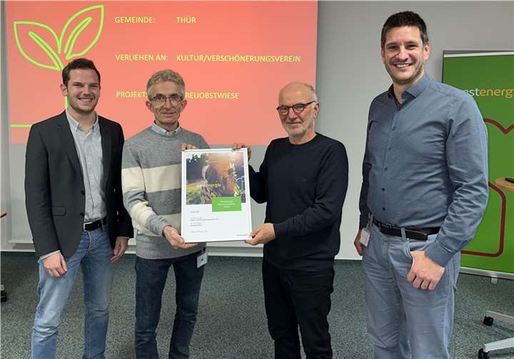 (v.l.) Ortsbürgermeister Lukas Ellerich, 1.Vorsitzender Johannes Schneider, 2.Vorsitzender Leo Oster und Regionalmanager Fabian Vocktmann.  Foto: privat