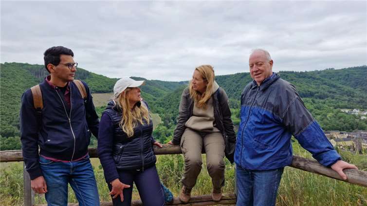 (v.l.) Osama Rahhal, Grüne Mayen-Koblenz, Mechthild Haupt, Umweltberatung Cochem-Zell, Natascha Lentes und Klaus Meurer, Kreistagsfraktion Grüne Mayen-Koblenz.  Foto: Bernhard Gödert