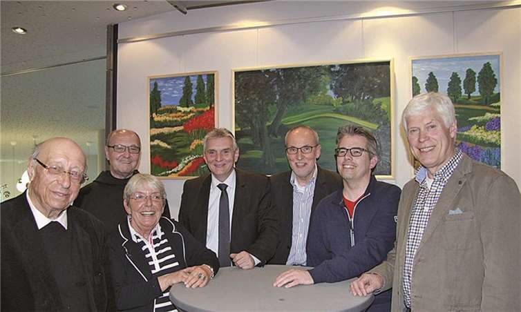 (v.l.) Pfarrer Strieder (Kell), Pater Basilius (Maria Laach), Maria K. Krüppel, Bürgermeister Claus Peitz, Franz Bussmann, Christian Heller, Geschäftsführer Andernach net.,Wolfgang Redwanz. Privat