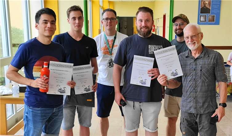 (v.l.) Philipp Büchel, Lukas Kalt, 1.Vorsitzender Martin Geilen, Niklas Kohlhaas, Jan Hillesheim und Michael Schreiber.  Foto: M. Schreiber