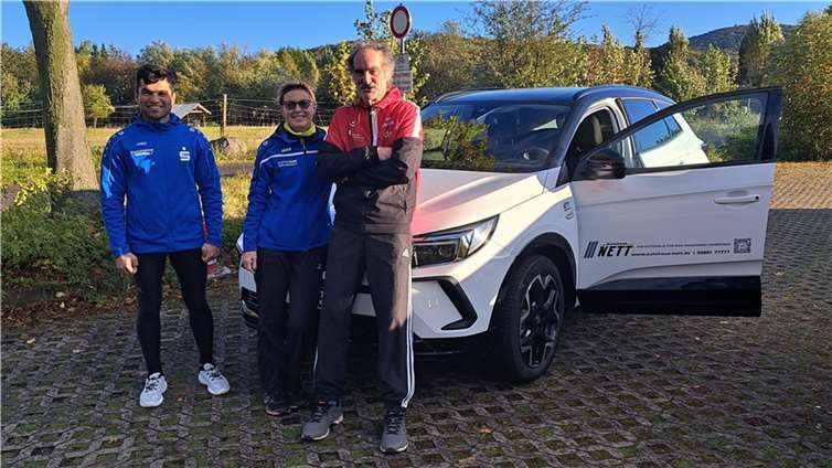 (v.l.) Raheb Rahimi, Elisabeth Waldorf und Rainer Hohl.  Foto: Klaus Jahnz