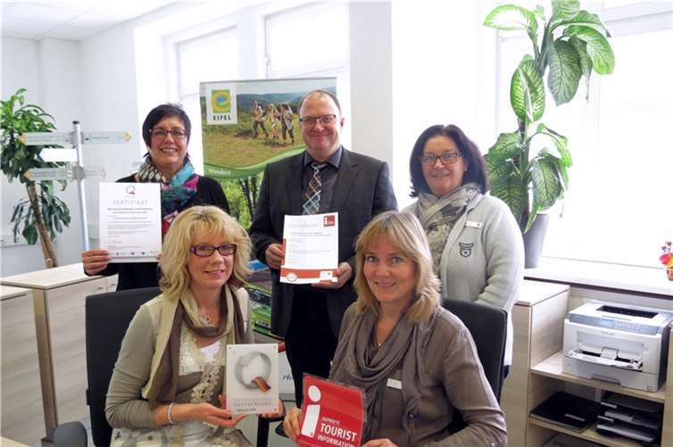 (v.l.) Rita Kaiser, Daniela Scheffold, Bürgermeister Guido Nisius, Daniela Schmitz, Marion Wamig. UM