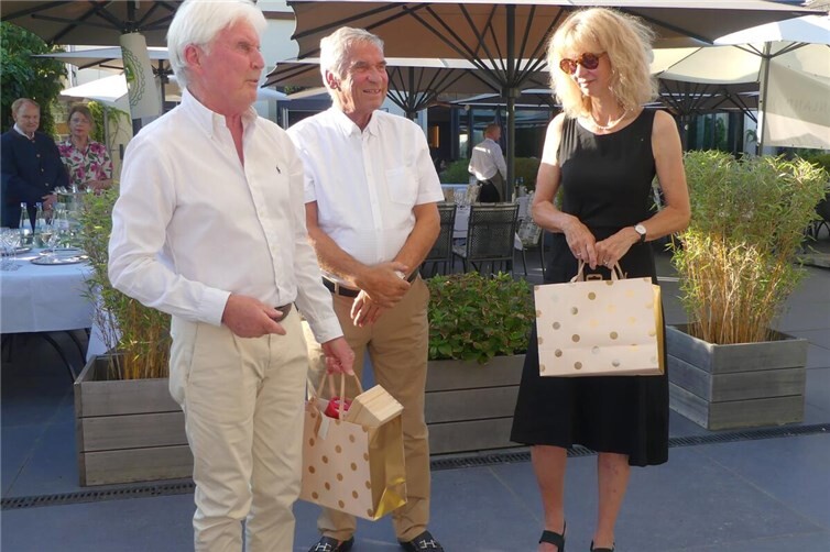 (v.l.) Robert Hampe, DTB-Vizepräsident,  Ulrich Klaus, Präsident des Tennisverbands Rheinland und Annette Bartsch, DSM-Direktorin