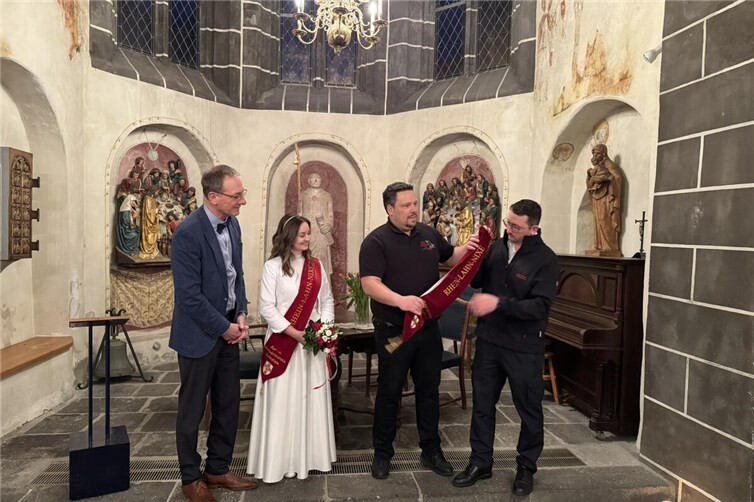 v.l.: Schärpen-Tausch Günter Groß, Rhein-Lahn-Nixe Kristina I., Andreas Birtel Benjamin Kadenbach