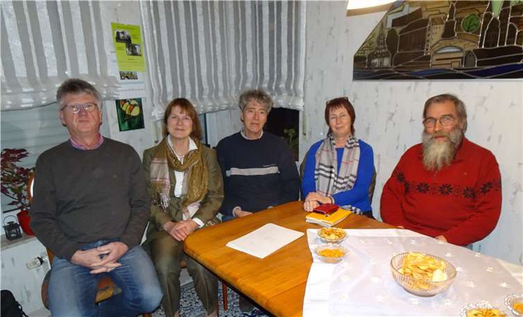 v.l.: Schatzmeister Hermann Menth, Vorsitzende Angelika Neubauer, Schriftführer Gerhard Endruschat, stellv. Schatzmeisterin Monika Hackenberg sowie Beisitzer Hans-Josef Balg, Vors. des Arbeitskreis Heimat. Es fehlen die beiden Beisitzer Michael Ratzke und Oliver Weiler.