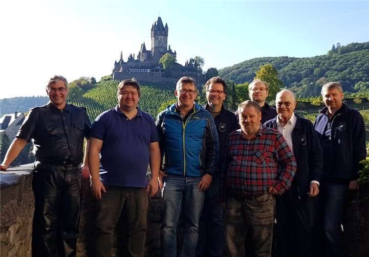 v.l. Simon Knebl, Rainer Gruschinski, Carlos Anetsberger, Boris Damke, Winfried Mross, René Behr, Dieter Welsch und Alexander Eske. Privat