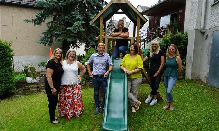 v.l.: Stefanie Gladrow, Katharina Barz, Christoph Schmitt, Christina Happel, Jutta Neideck (Vorsitzende), Anne Nalbach, Anja Wolfram. Foto: privat