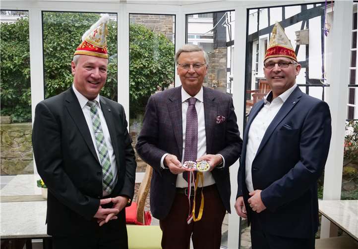 (v.l.) Stephan Otto, Wolfgang Bosbach und Ernst Knopp.Foto: maximinimum