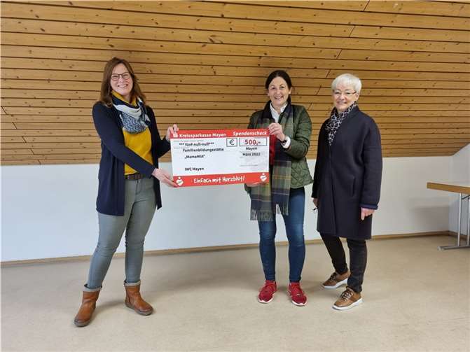 (v.l.) Susanne Landvogt-Ludwig (Familienbildungsstätte, Durchführung Mama Mija) Bärbel Schlags (Präsidentin Inner Wheel Club Mayen 2021/22) und Heidi Engelke (Inner Wheel Club).  Foto: privat