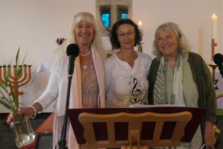 v.l. Ursula Weinbacher, Ursula Herrmann, Margarete Reeves.