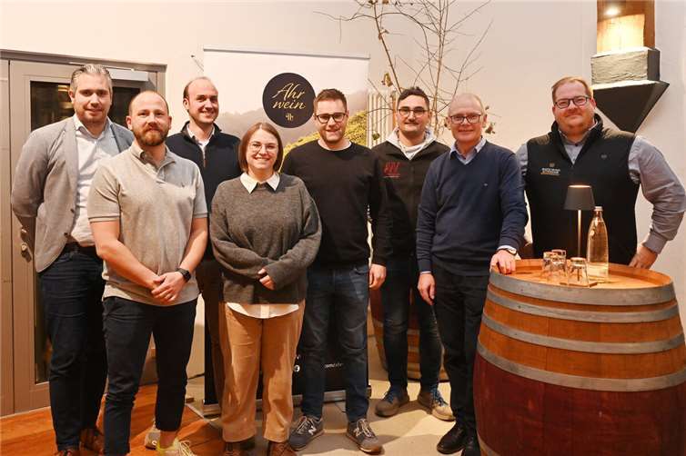 (v.l.) Vivien Greber, Lukas Sermann, Philip Nelles, Lea Kreuzberg, Niklas Körtgen, Alexander Müller, Oliver Swiatek, Mirco Burkardt.  Foto: Hans-Jürgen Vollrath