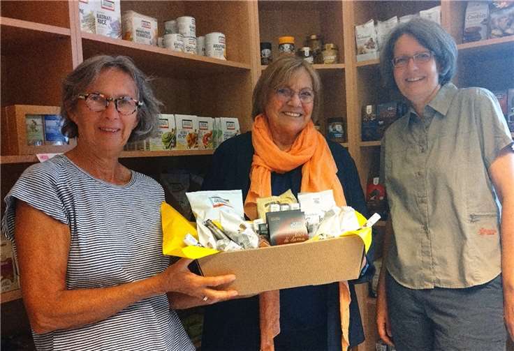 (v.l.) Walburga Greiner, Inga Fischer-Morckel und Silke Olesen im Weltladen / WL Remagen-Sinzig.  Foto: privat