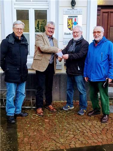 (v.l.) Wolfgang Berger, Bürgermeister Hans Peter Ammel, Wolfgang Kütscher und Dr. Burghard Glutting.  Foto: privat