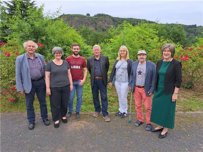 v.l. nach r.: Frank Bliss, Iris Loosen, Tim Schäfer, Volker Thehos, Fokje Schröers, Antonio Lopez, Bettina Fellmer.  Foto: Thomas Nuhn