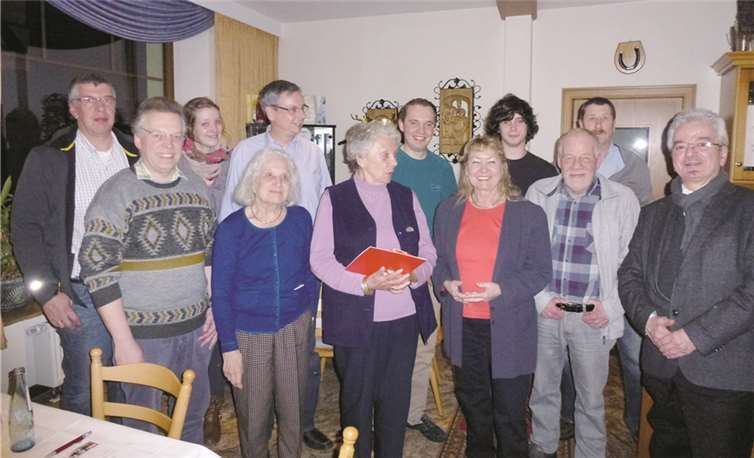 v.l. nach r.: Frank Wisniewski, Dr. Volker Reppke, Sandra Bell, Gertrud Moesta, Volker Weiß, Hannelore Reppke, Jörn Kampmann, Erika Rebatschek, Johannes Weiß, Detlef Staack, Helmut Nagelschmidt, Bernd Langprivat