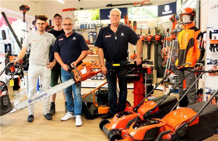 Filiale in Leimbach eröffnet (v.li.) Benedikt Schüttler, Patrick Kerstgens, Stephan Reszczynski und Friedbert Schüttler.Fotos: SES