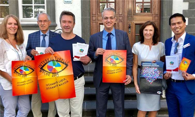 (v.li.) Clara Röllinghoff, Vito Contento, Oguzhan Oguz, Serkan Genc, Beate Oster, Dirk Schäfer.Foto: privat