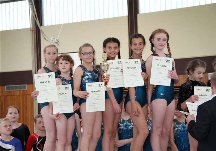 v.li. Emilia Flato, Franziska Lammert, Lena Friesenhahn, Malaika Shala, Leonie Scholz, Emilia Pfaffe.