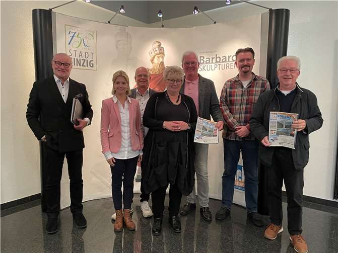 (v.li.): Fritz Naumann, Susanne Tack, Hermann Krupp, Marion Lipinski-Naumann, Thomas Kirsch, Alexander Paul und Manfred Bastian. Foto: ROB