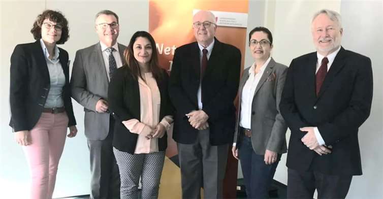 (v.li.) Heike Krämer-Resch, Horst Gies, Zemfira Dlovani, Prof. Volker Ladenthin, Ghazel Wahisi und Wolfgang von Keitz.Foto: privat