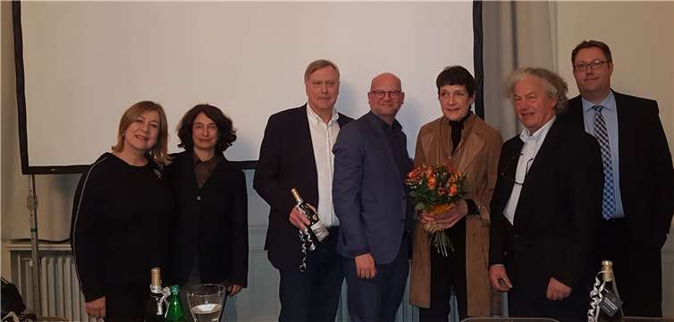 (v.li.) Johanna Heß-Weise, Denise Booth, Rolf Deißler, Dr. Oliver Kornhoff, Ulrike Börger, Gerd Adams und Daniel Bollinger.Foto: privat