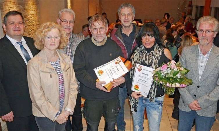 (v.li.) Kassierer Michael Krings, Frau Sänger -Turngau Rhein-Ahr-Nette, Vorsitzender Winfried Aldenhoven, Udo Möller, Geschäftsführer Rudi Vogel, Monika Weber, Herr Sänger stellvertr. Vorsitzender Turngau Rhein-Ahr-Nette. Privat