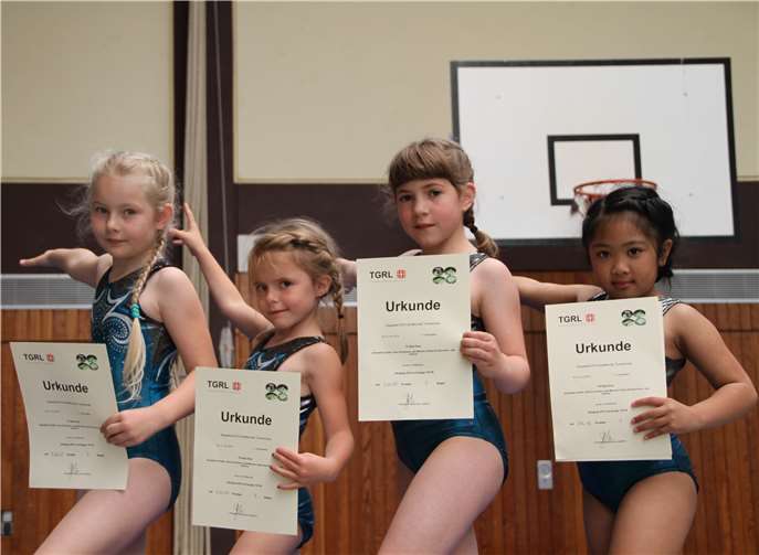 v.li. Sara Dumitrescu, Jule Olbrich, Elisabeth Schäfer, Isla Miranda.