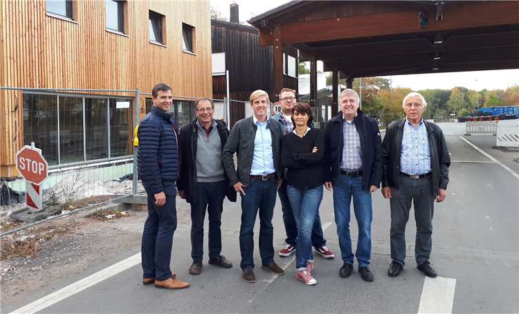 (v.li.) Werkleiter Sascha Hurtenbach, Günter Bach, Christoph Schmitt, Jens Schäfer, Irmgard Köhler-Regnery, Ingo Terschanski und Fritz Langenhorst.Privat