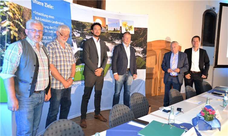 v.l.n.r. Albert Jung, Konrad Johann, Dominik Weirich, Edwin Kesseler, Manfred Schnur, Dirk Barbye.Foto: „unser-klima-cochem-zell e. V.“: