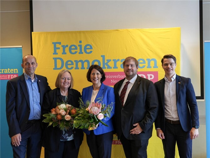 v.l.n.r.: Alexander Buda (Kreisvorsitzender), Susanna Henn (Direktkandidatin Linz/Rengsdorf), Daniela Schmitt (Spitzenkandidatin FDP Rheinland-Pfalz), Stefan Thoma (MdL, Direktkandidat Neuwied), Tim-Jonas Löbeth (stellv. Kreisvorsitzender) (Foto: Simon Rehm / FDP-Kreisverband Neuwied).  Foto: privat