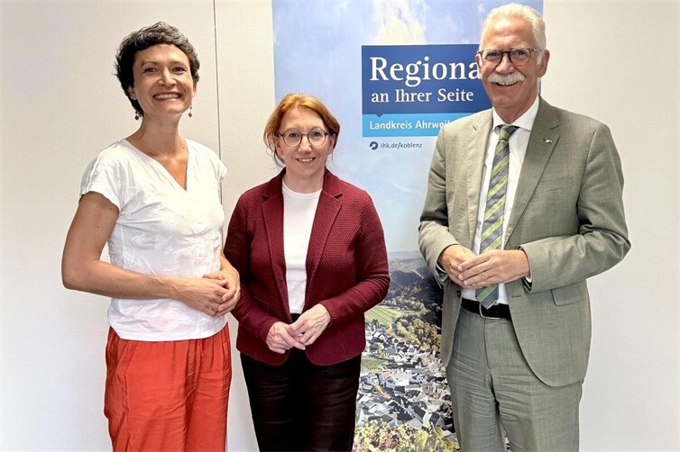 v.l.n.r. Andrea Stenz, Susanne Müller, Arne Rössel