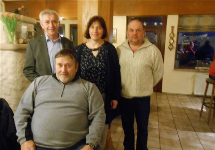 vlnr.: Andreas Peifer, Birgit Göbel, Wolfgang Michels, vorne: Manfred Müller. Foto: Privat