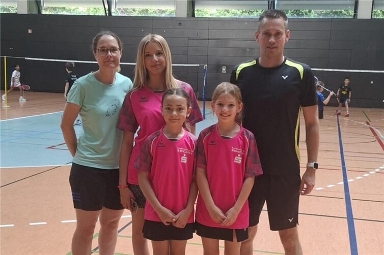 v.l.n.r. Anja Hammock, Yvaine Smolarek, Maja Hammock, Ophelia Smolarek, Diemo Ruhnow
