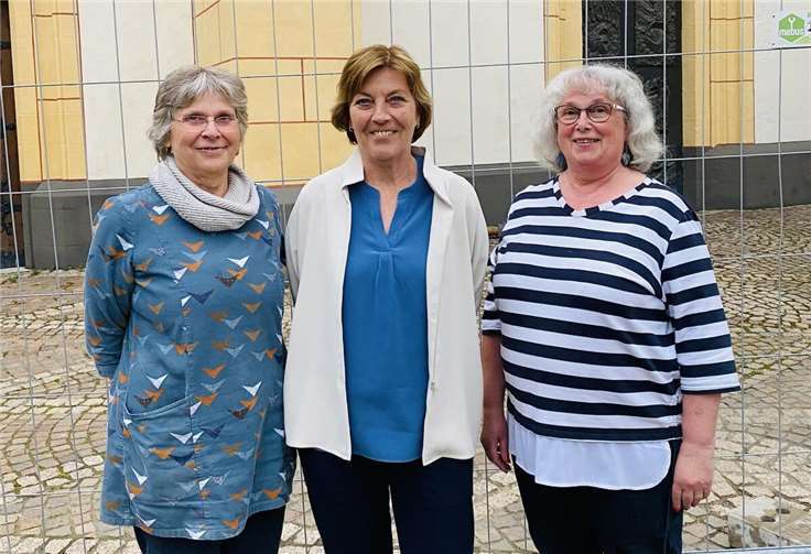 (v.l.n.r.) Beate Sebastian (Bücherei St. Laurentius), Dora Heldt, Renate Steffes.  Foto: privat